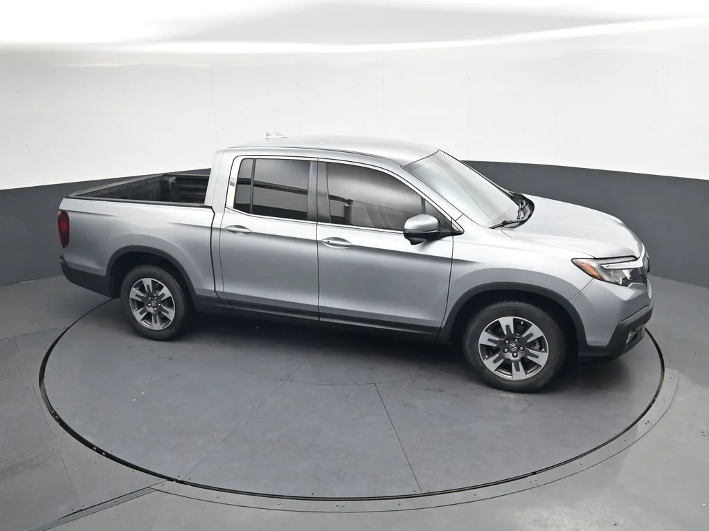 Used 2017  Honda RTL-T image 24