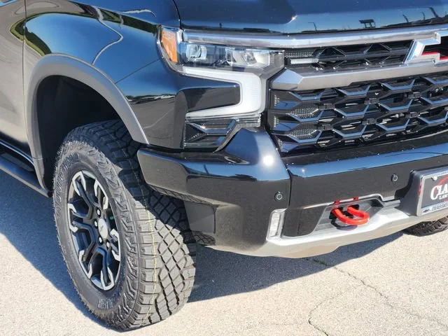 2026 Chevrolet Silverado 1500 ZR2 - Photo 9