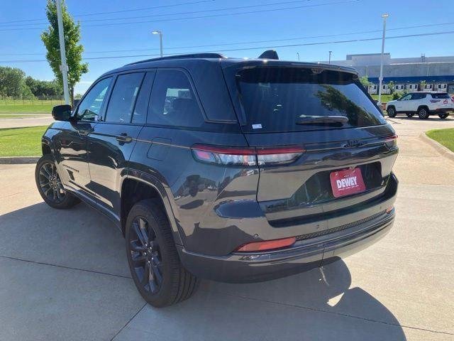New 2026 Baltic Gray Metallic Clear-Coat Exterior Paint Jeep Limited image 7