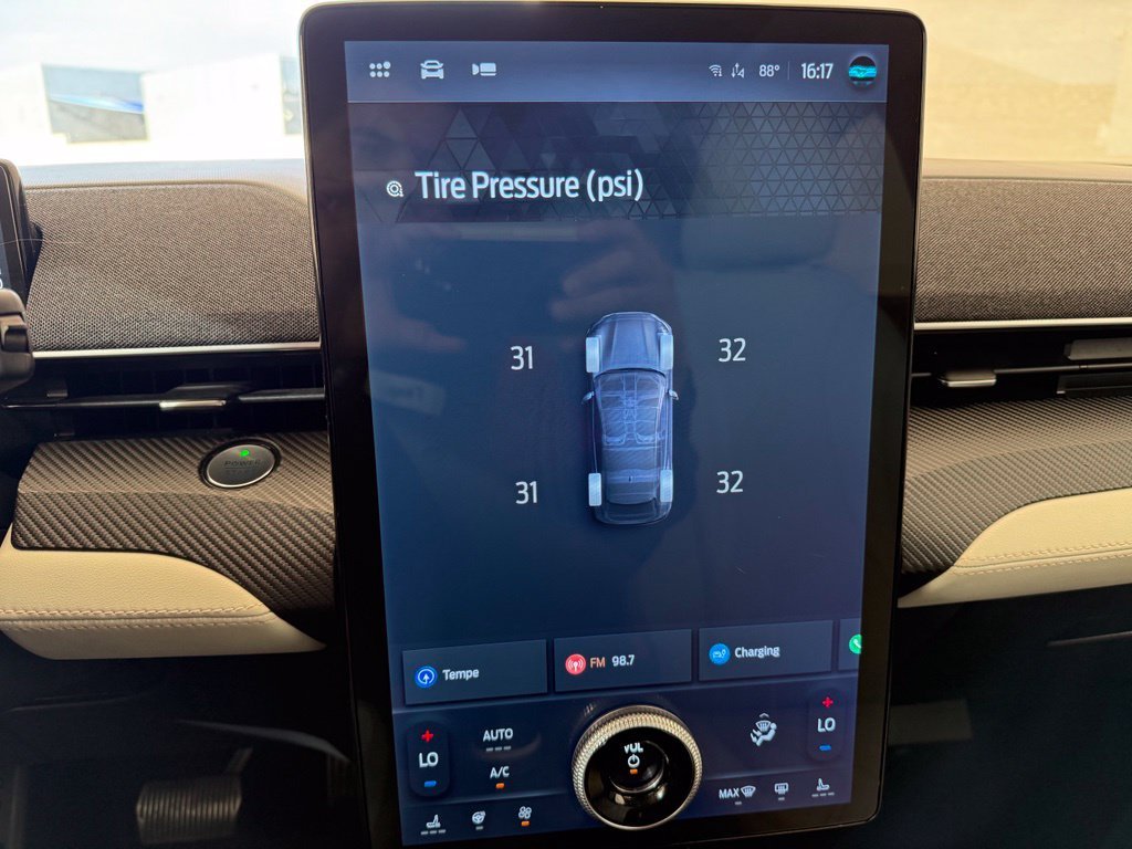 Used 2023 Vapor Blue Ford Premium image 51