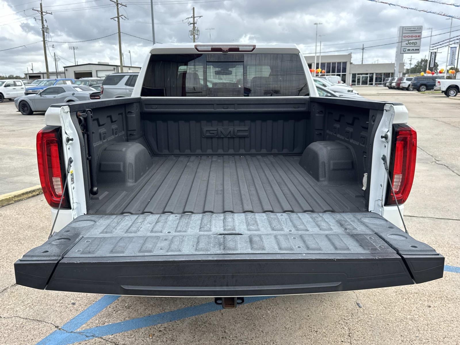 Used 2020 Summit White GMC SLT image 8