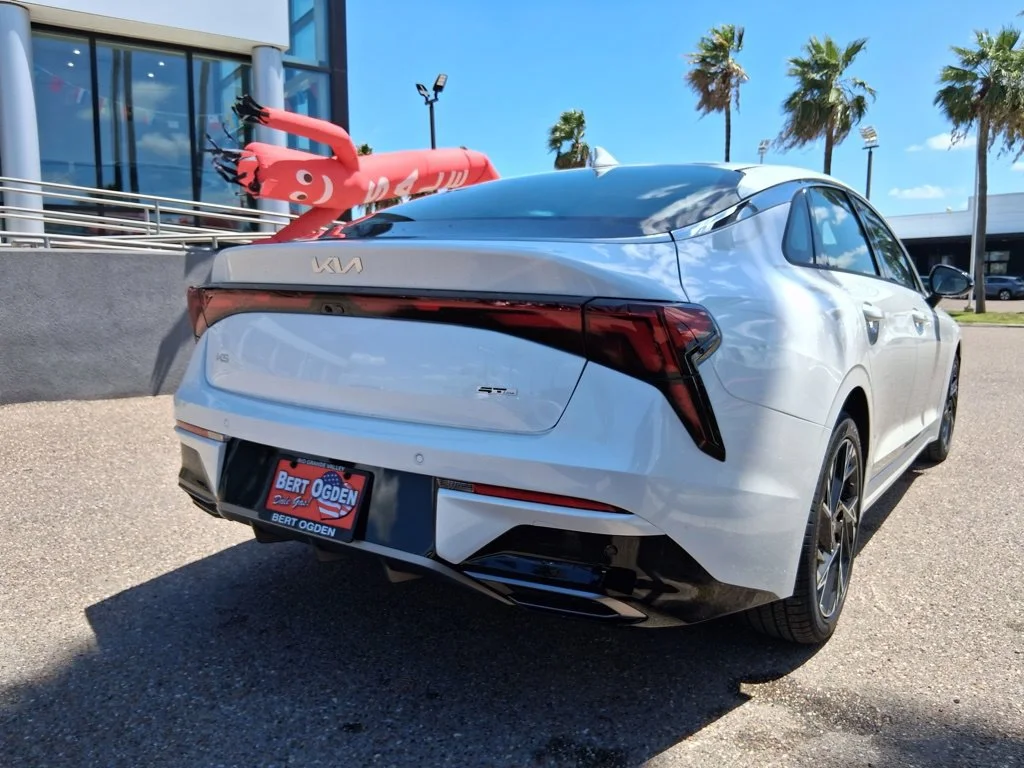 New 2026 White Kia GT-Line image 4