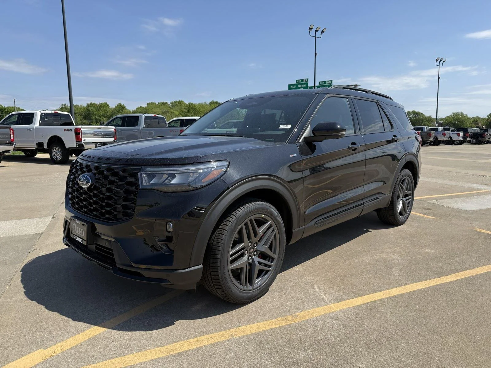 New 2026 Agate Black Metallic Ford ST-Line image 4