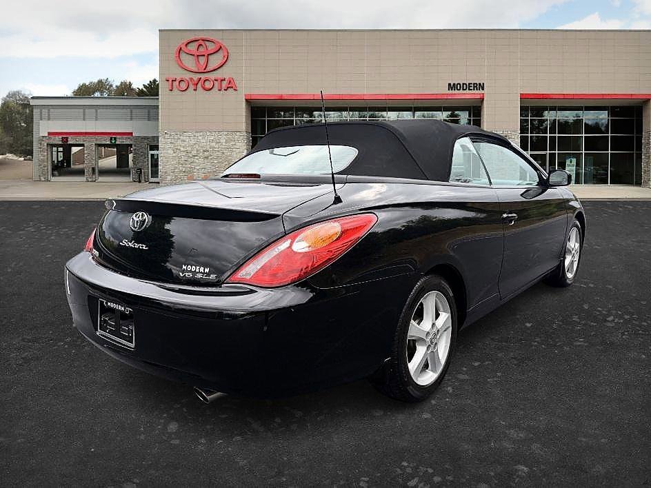 Used 2005 Black Toyota SLE image 7