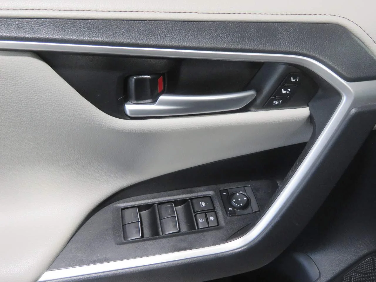 Used 2024 Magnetic Gray Metallic Toyota Limited image 18