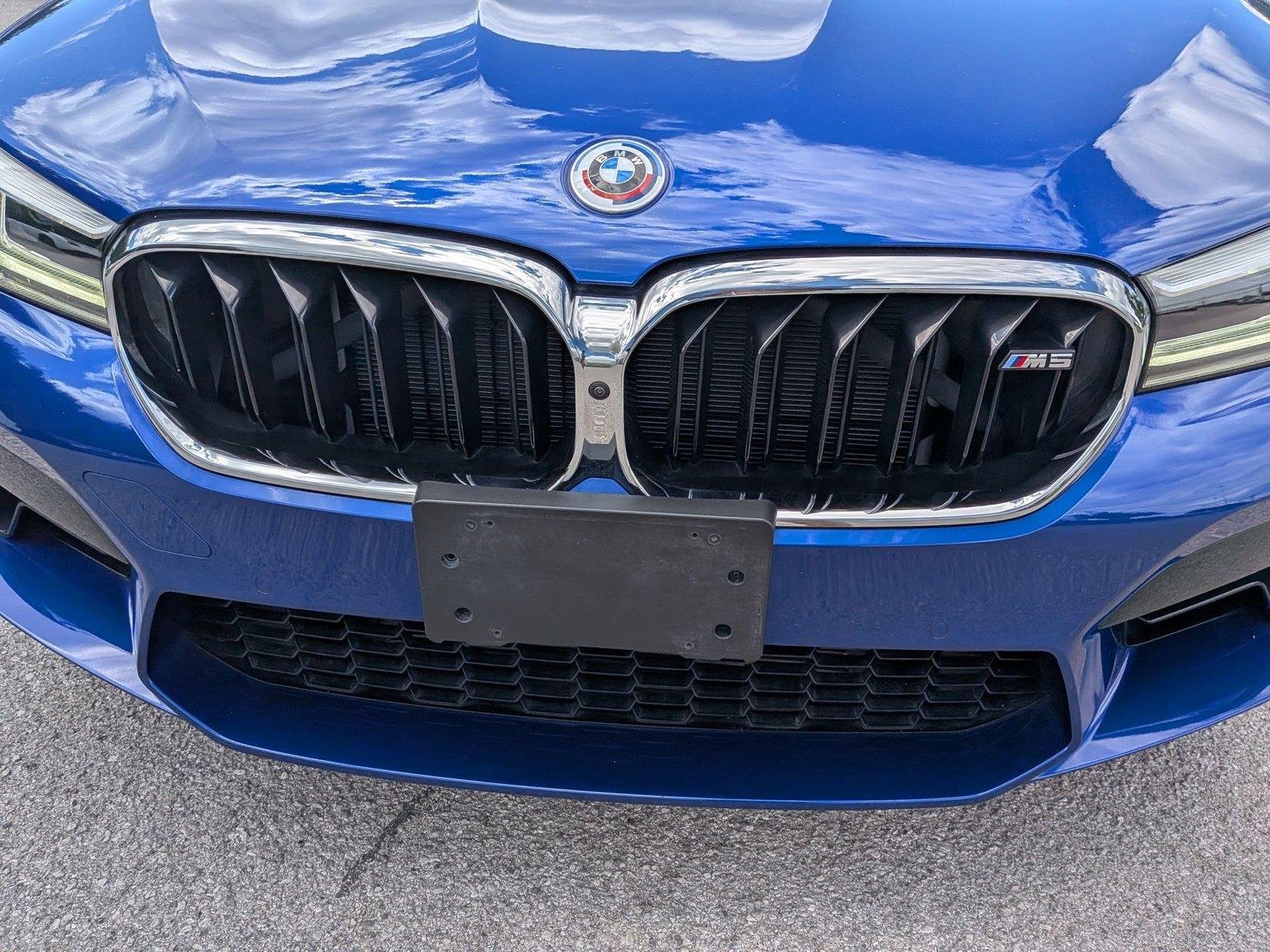 Used 2023 Marina Bay Blue Metallic BMW  image 14