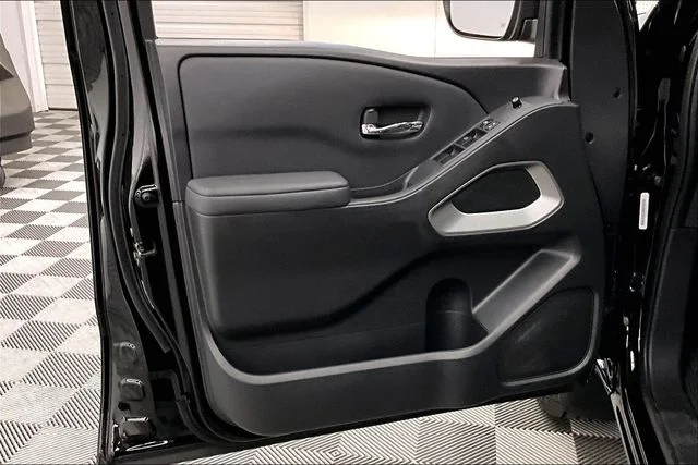Used 2022 Super Black Nissan SV image 20
