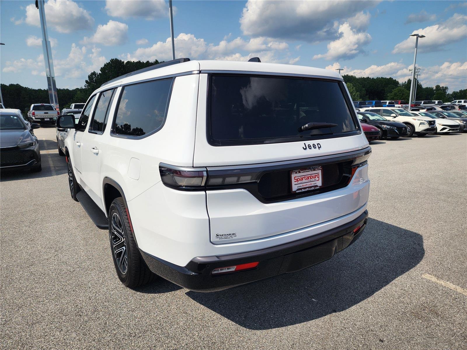New 2026 Bright White Clear-Coat Exterior Paint Jeep  image 4