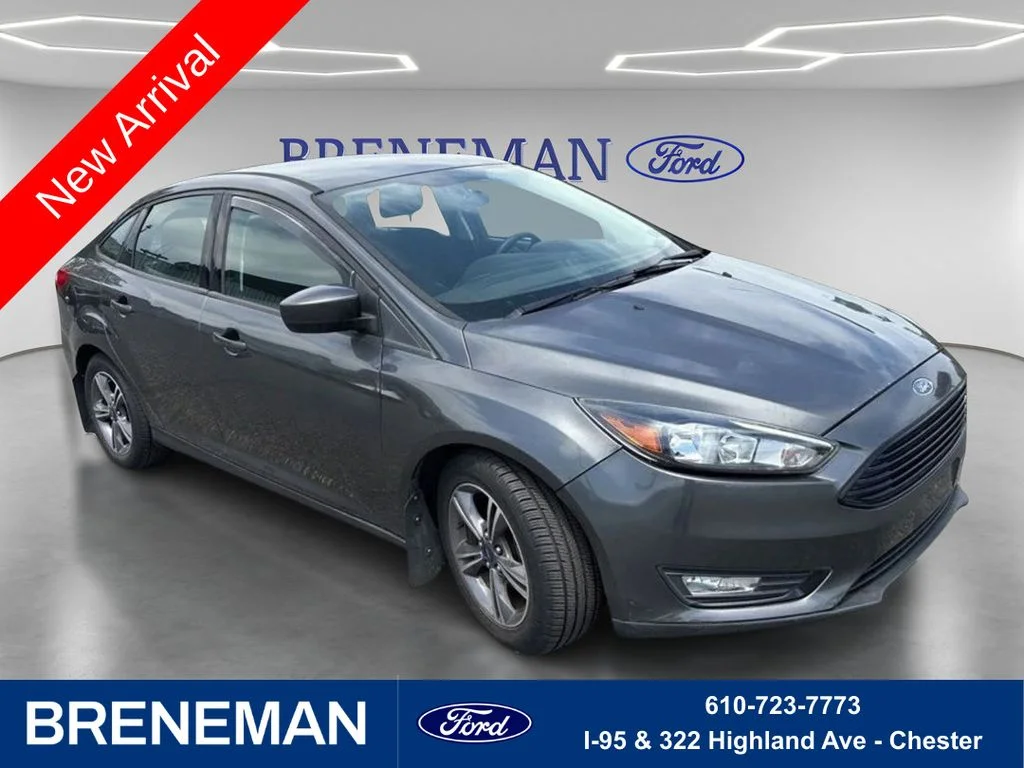 2018 Ford Focus Sedan SE's photo