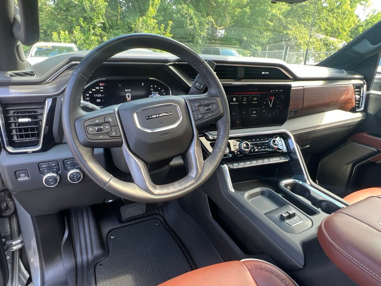 Used 2024 Silver GMC Denali Ultimate image 19