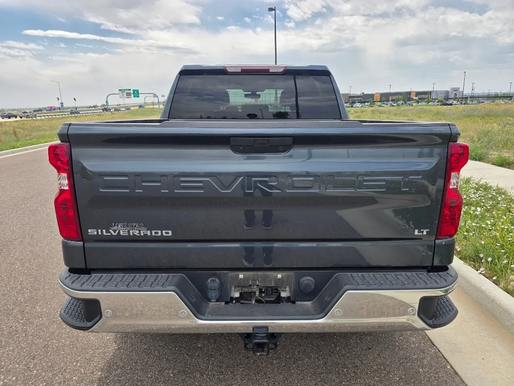 Used 2020 Shadow Gray Metallic Chevrolet LT image 4