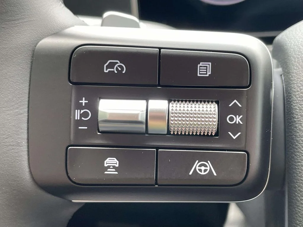 New 2026 Silver Hyundai SEL image 21