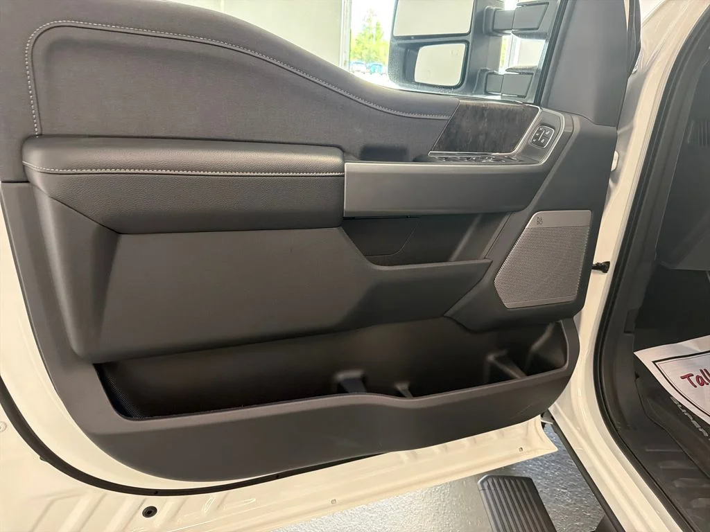 New 2027 White Ford Lariat image 12