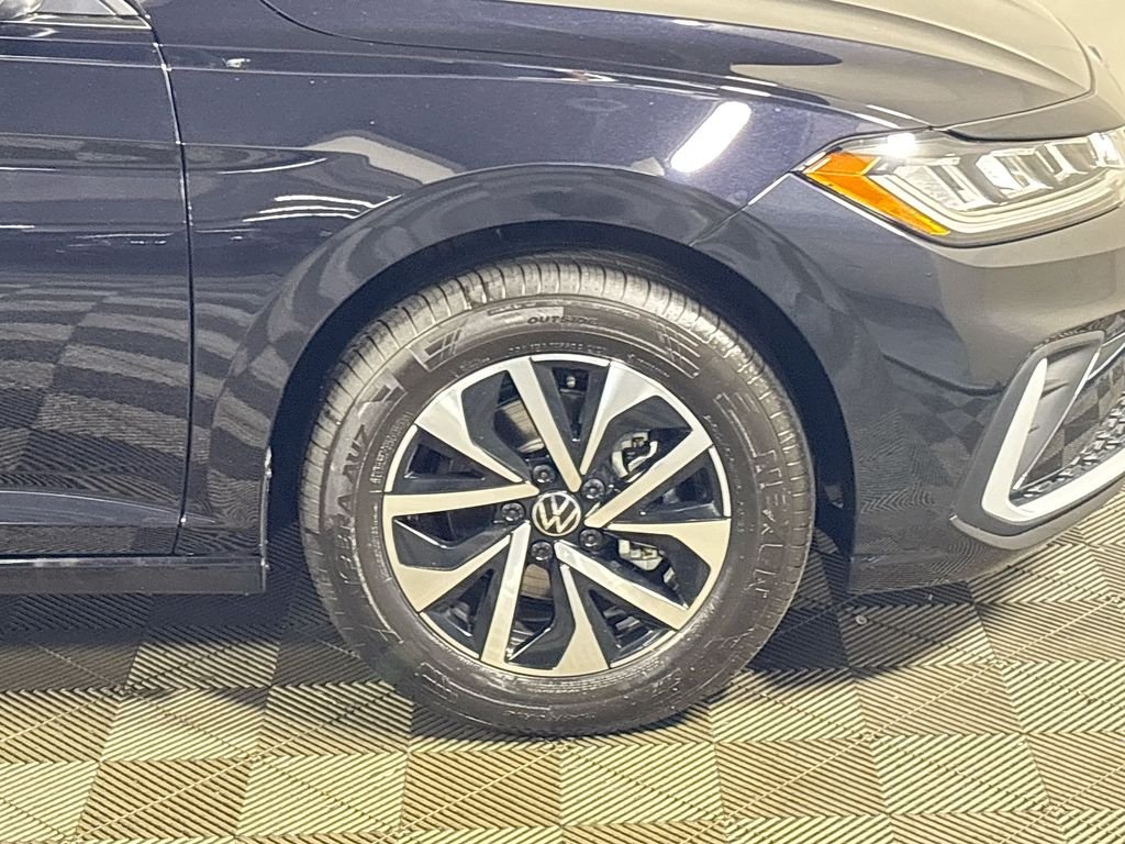 New 2026 Deep Black Pearl Volkswagen 1.5T S image 22
