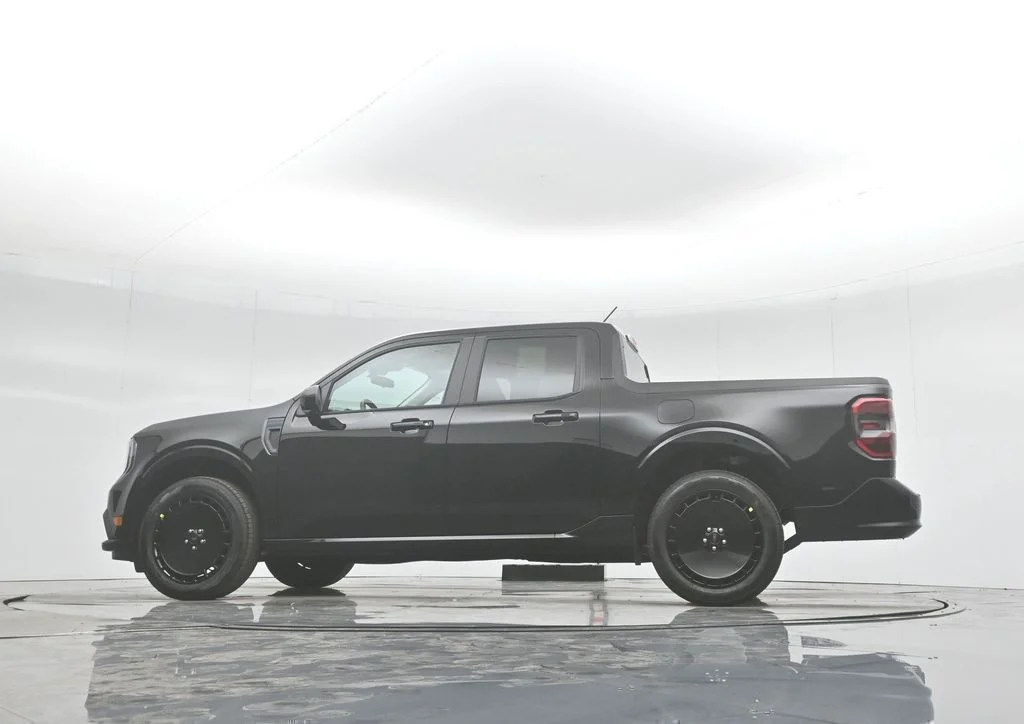 New 2025 Black Ford Lobo Standard image 81