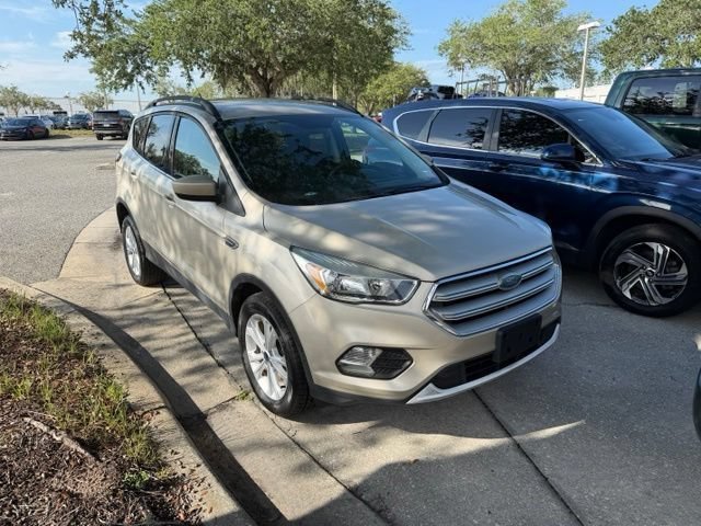 Used 2018 White Gold Metallic Ford SE image 7