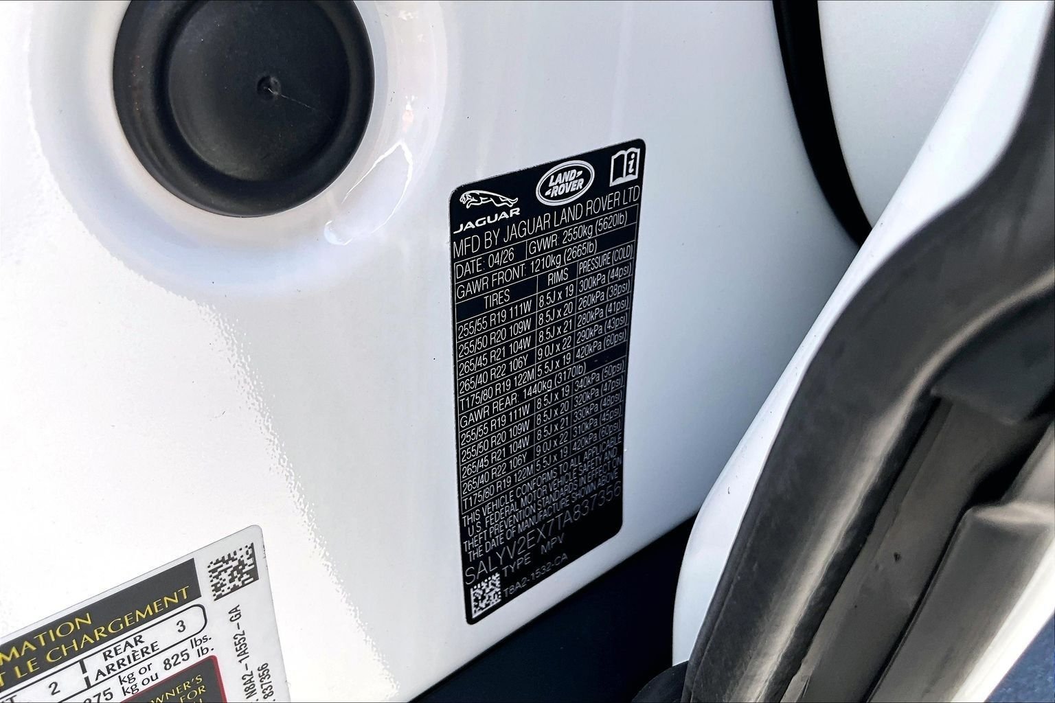 New 2026 Ostuni Pearl White Land Rover Belgravia Edition image 13
