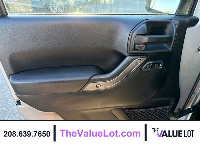 Used 2014 Gray Jeep Unlimited Sport image 18