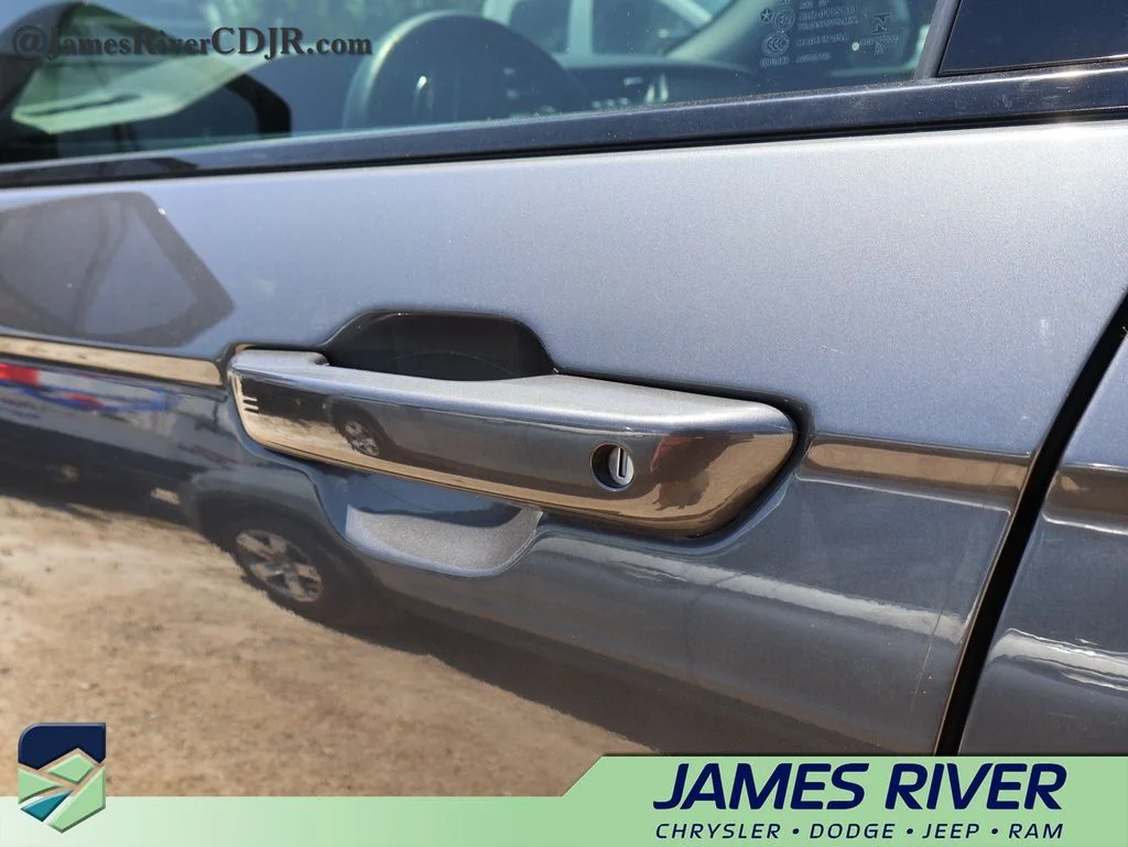 Used 2021 Gray Jeep Limited image 29