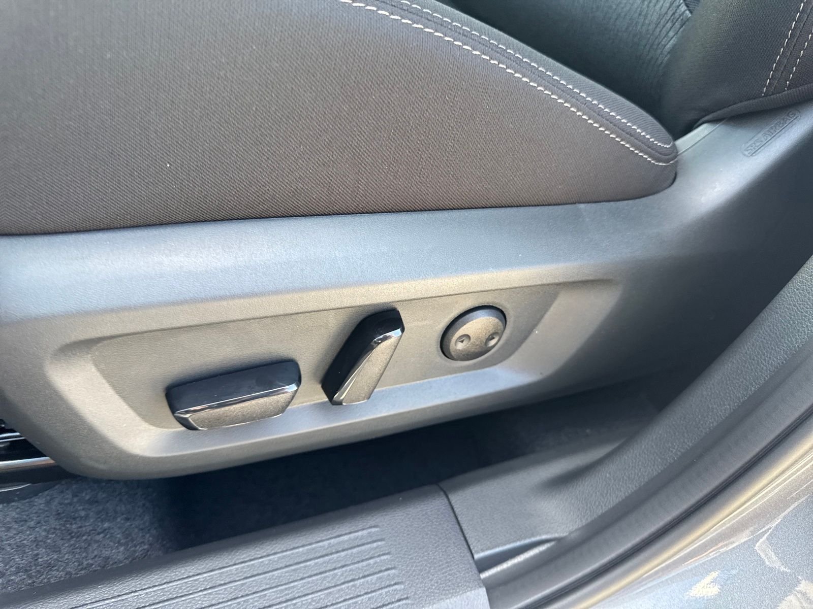 New 2026 Nissan Rogue SV 4D Sport Utility