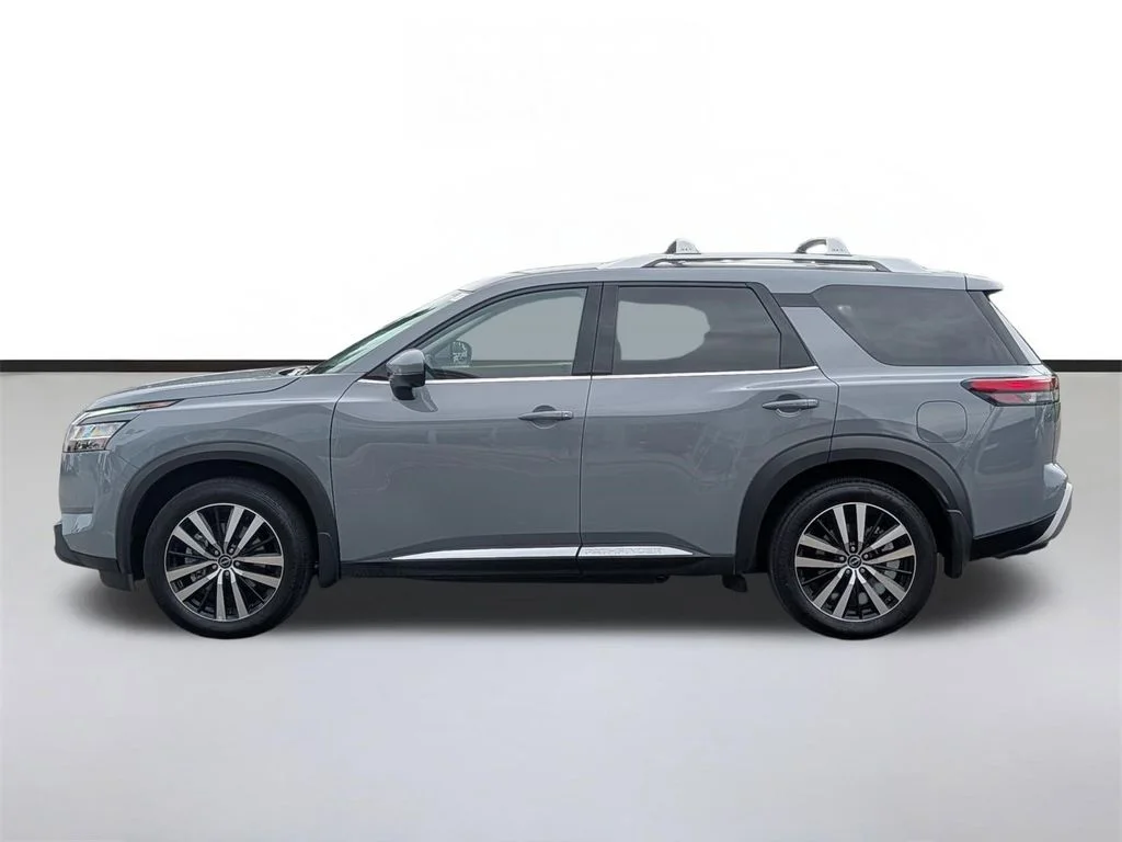Used 2024 Nissan Pathfinder Platinum with VIN 5N1DR3DJ4RC306721 for sale in Forest Lake, Minnesota