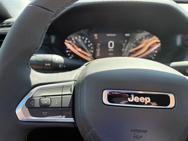 New 2026 Red Hot Pearlcoat Jeep Latitude image 25