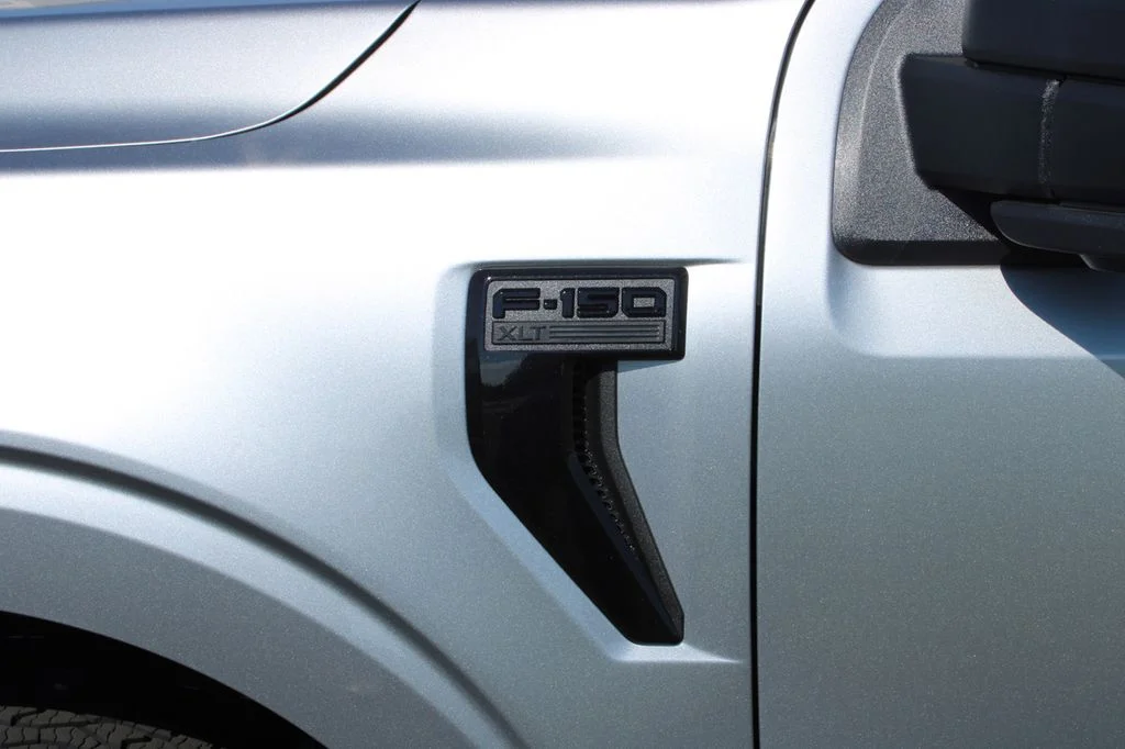 New 2026 Iconic Silver Metallic Ford XLT image 6