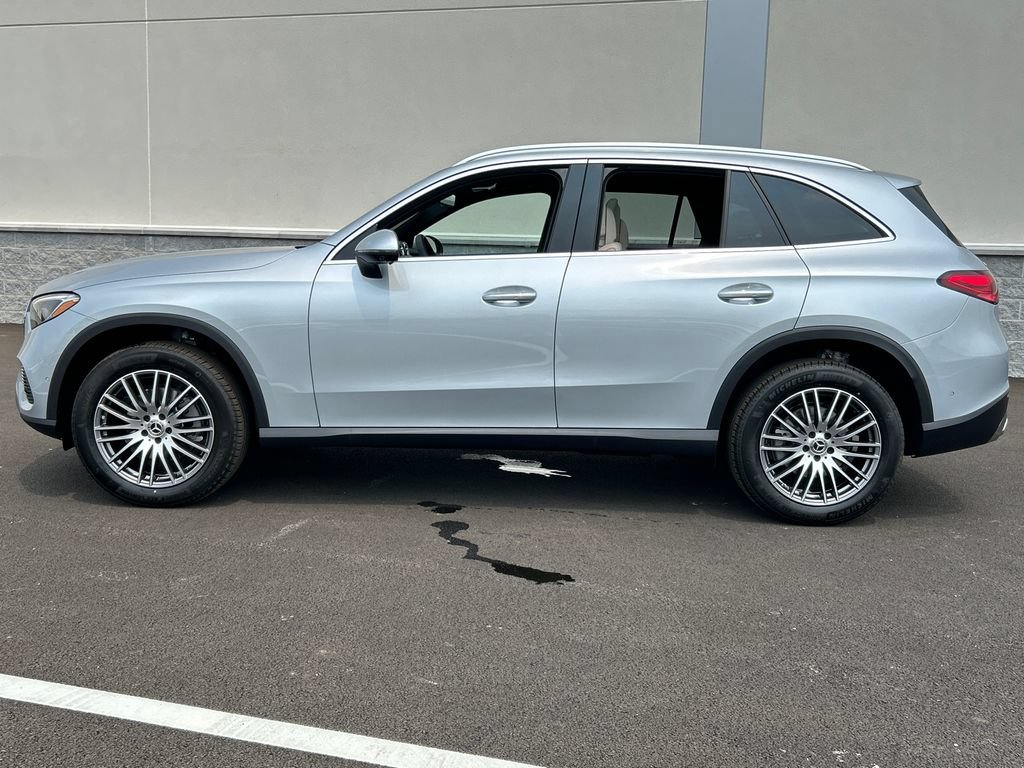 New 2026 Cirrus Silver Metallic Mercedes-Benz GLC 300 image 39