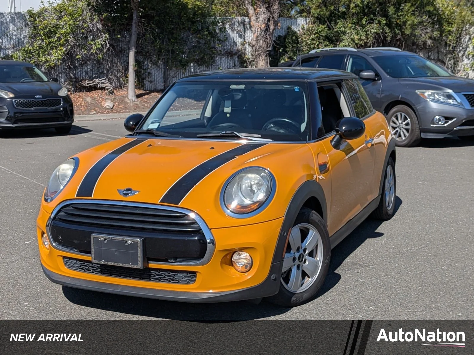 Used 2017 Black MINI Cooper S image 1