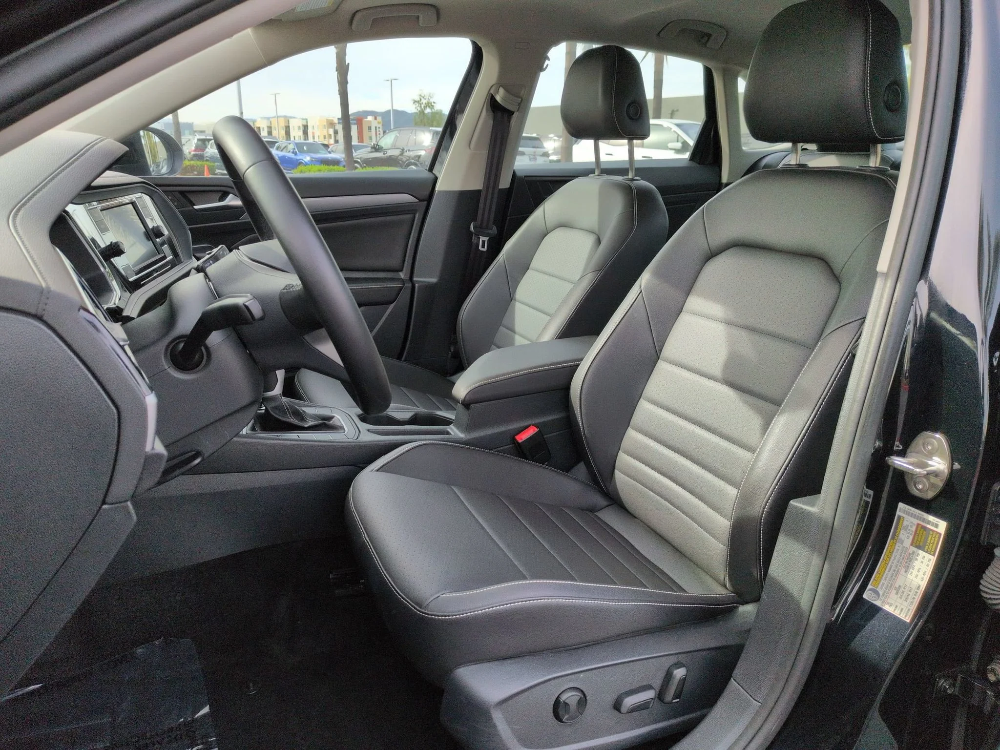 Used 2024 Deep Black Pearl Volkswagen SE w/Sunroof image 14