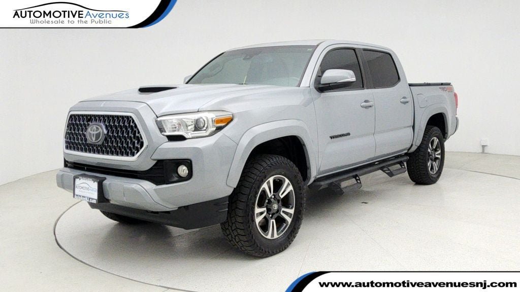 2018 Toyota Tacoma TRD Double Cab V6 4x4 Sport photo 6
