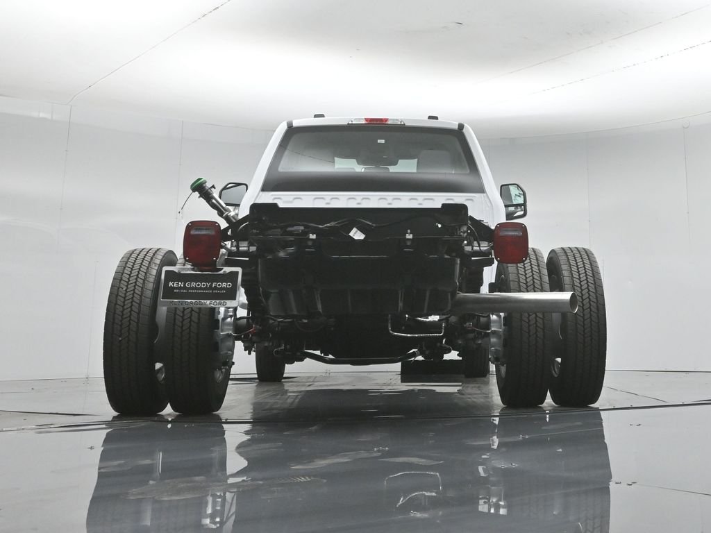 New 2026 Oxford White Ford XL image 42