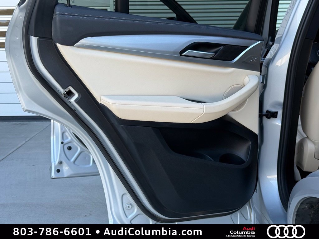 Used 2020 Silver BMW xDrive30i image 25