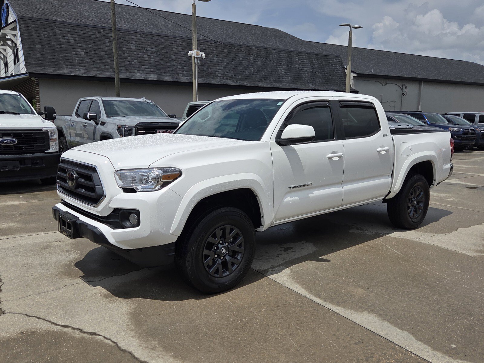 Used 2023 Ice Toyota SR5 image 2