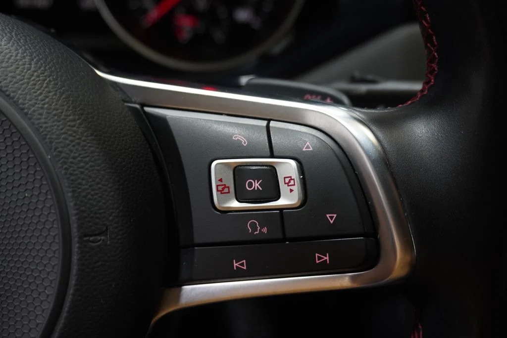 Used 2018 Gray Volkswagen GLI image 19