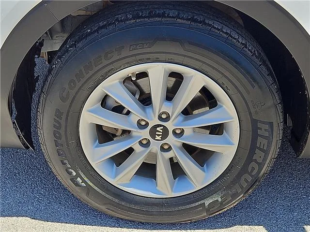 Used 2020 Snow White Pearl KIA 2.4L LX All-wheel Drive image 6