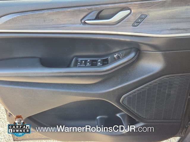 Used 2023 Gray Jeep Limited image 33