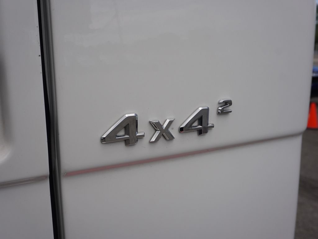 Used 2018 White Mercedes-Benz G 550 Squared image 23