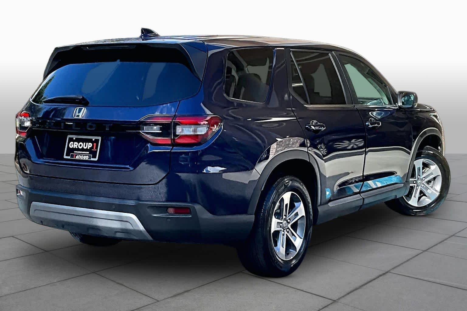 2025 Honda Pilot EX-L - Photo 12