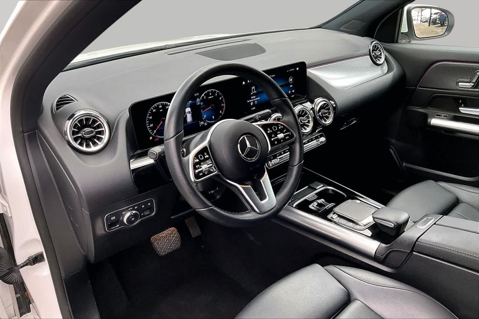 Used 2023 Polar White Mercedes-Benz GLA 250 image 18