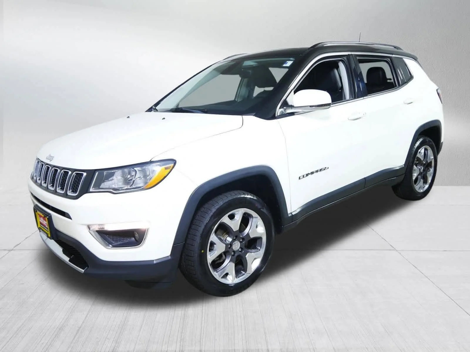 Used 2018 Billet Silver Metallic Clearcoat Jeep Limited image 3