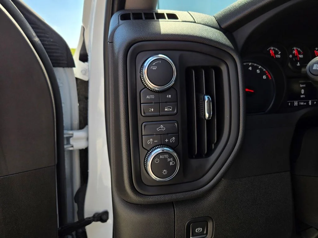 Used 2024 White GMC Pro image 13
