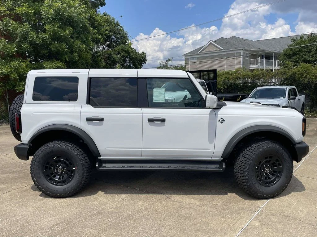 New 2026 Oxford White Ford Outer Banks image 2