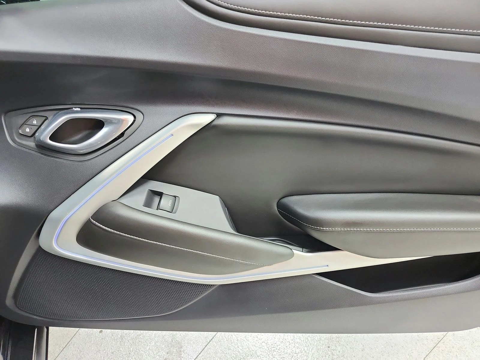 Used 2016 Black Chevrolet SS image 37