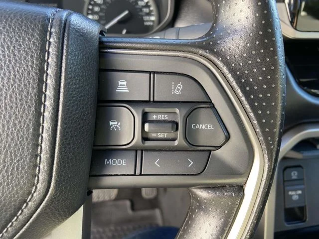 Used 2025 Green Toyota SR5 image 38