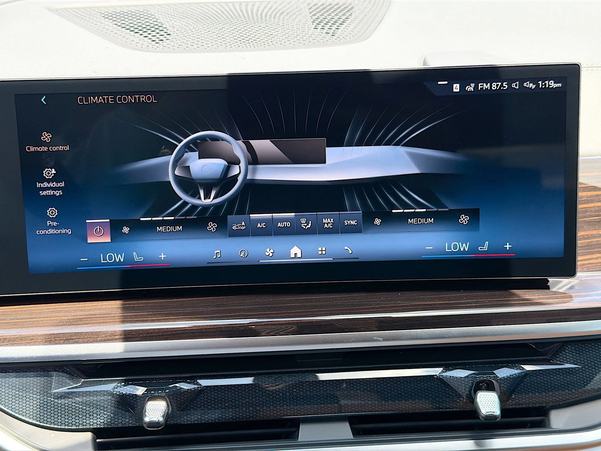 New 2026 Black Sapphire Metallic BMW xDrive40i image 33