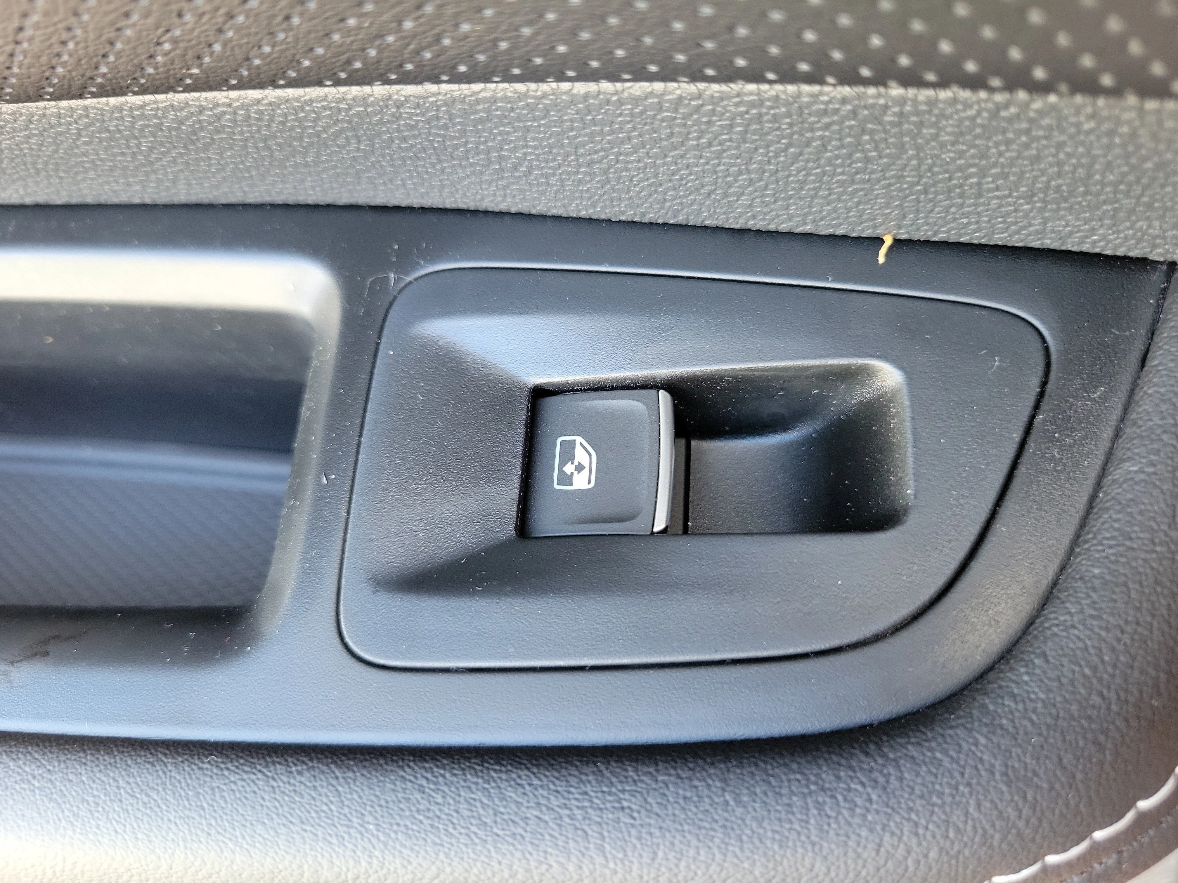 New 2026 Silver Volkswagen SE w/Technology image 20
