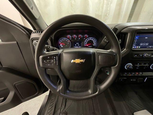 Used 2023  Chevrolet Custom image 11