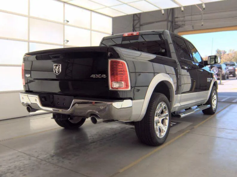 Used 2017 Brilliant Black Crystal Pearlcoat Ram Laramie image 2