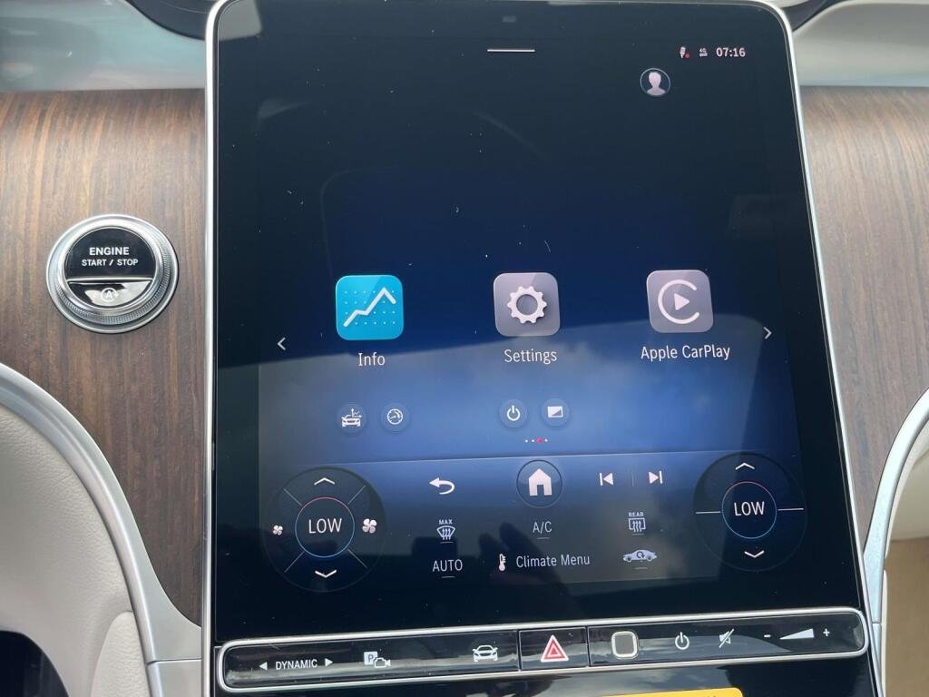 New 2026 Graphite Grey Metallic Mercedes-Benz GLC 300 image 26